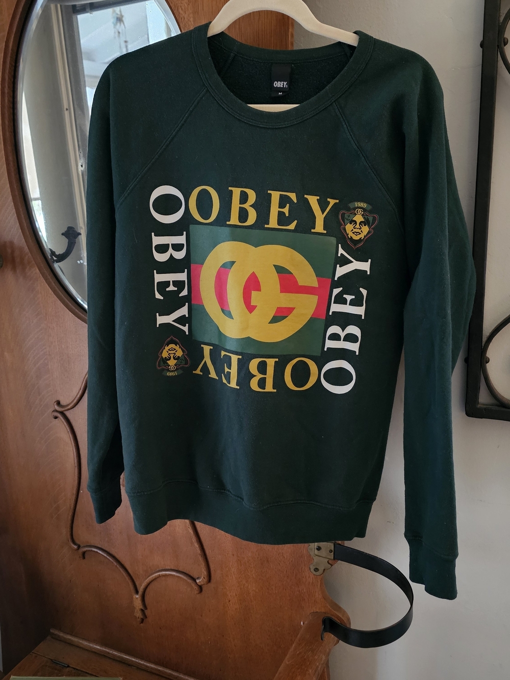 OBEY Graphic Crewneck Sweatshirt Green Men’s Medium Made in USA